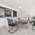 Apartmán 3 Bedroom Gorgeous In *