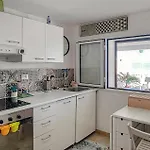 3 Bedroom Gorgeous In Apartmán Alcamo